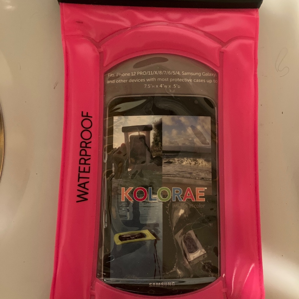 NWT Waterproof Device Case all types of phones